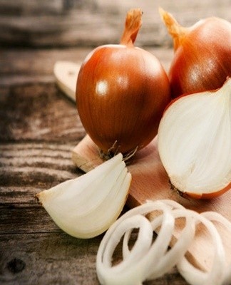 Onion halves will clean the inside of the smell of fish, meat