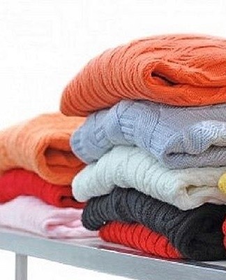 Often, various auxiliary accessories are attached to woolen clothes, serving as decoration.