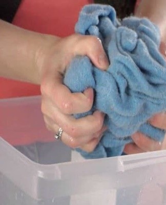 Folk remedies that carefully interact with wool fibers.