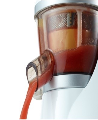 For lovers of pulp in tomato juice, it is better to choose models of horizontal augers.