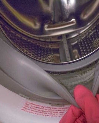After using washing machines for a long time, mold may appear inside the drum.