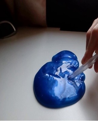 If ordinary glue is not at hand, do not be upset.