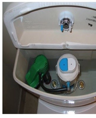 The double button differs from the single button only by the device for draining the water from the fittings.