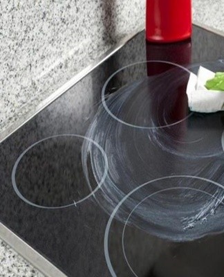 Rules for quickly cleaning a ceramic hob from dirt and grease