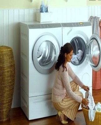 It is ideal for dirty white cotton bed linen.