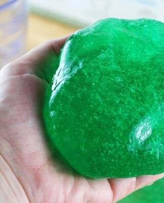Unlike the above manufacturing methods, according to this recipe, slime can be obtained only after 1-2 days.