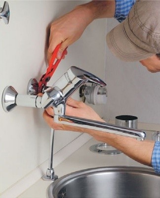 If it is necessary to install a new lock box, you must purchase a part of the same size and design.