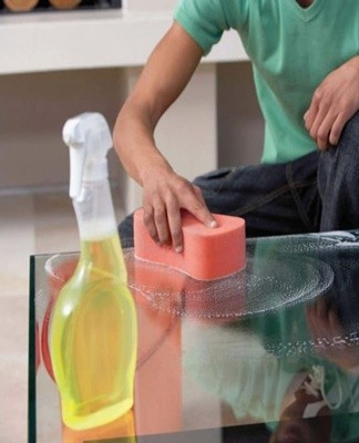 In order not to damage the fragile surface of the glass, a number of nuances should be taken into account during processing.