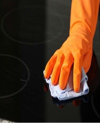 Do not use metal sponges for cleaning.