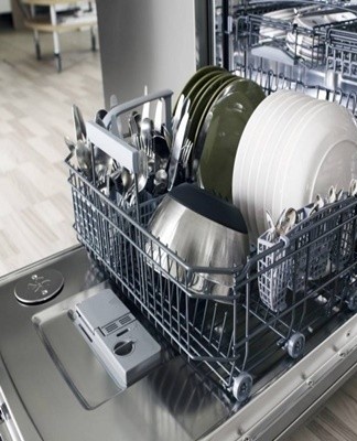 When determining the size, you need to take into account the size of the kitchen and the amount of free space.