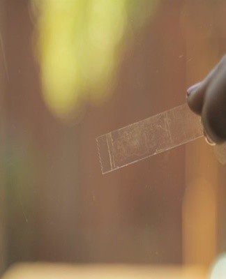 TOP 30 ways to wash scotch tape from glass at home