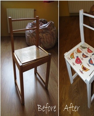 Using a pattern or drawing skill, the painted wooden elements are patterned and varnished twice.