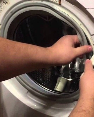 This problem occurs when the drum is constantly overloaded.