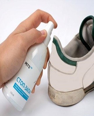 A sweat and odor control agent is used after the shoes have been washed and cleaned.