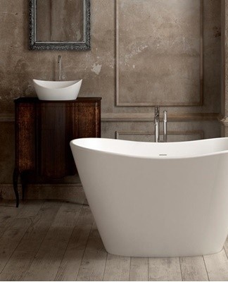 In order for procedures in an acrylic bathtub to be comfortable, you need to correctly select the size of the model