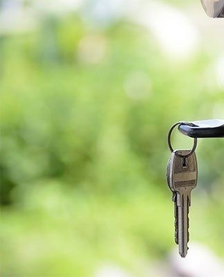 How to open the door yourself if the lock is stuck and what to do to fix it