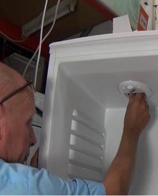  For most incandescent lamps, it does not exceed 1000 hours in active mode;