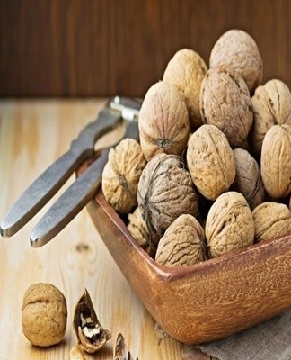 Unshelled nuts can be stored at temperatures from +10 to 14 degrees for 1 year.