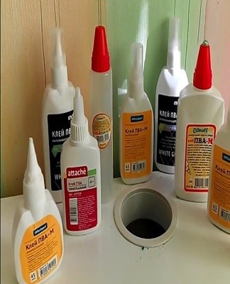 In stores there are different variants of PVA, which differ in purpose, packaging and manufacturer.