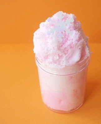 There are many recipes for making snow slime, these recipes will help you create an airy and pleasant to the touch toy.