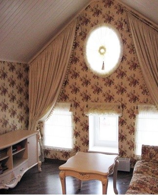 After that, they dry together, because ironing wavy curtains is prohibited.