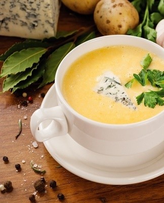 Cheese soup cooked in chicken broth, without spoiling, can be stored in the refrigerator for 2 days.