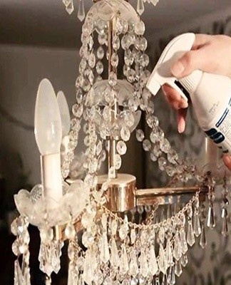 Every detail is treated with a special compound, and if the elements are removed, the chandelier is photographed with a camera or phone before dismantling.