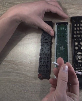 A cleaning agent is sprayed on the board or applied with a cotton swab.