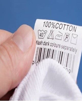 If the label is missing or the information has been erased, they are guided by the type of fabric and the presence of decor.