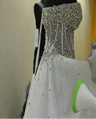 How to properly de-wrinkle a wedding dress at home