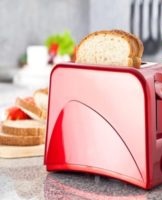 Methods and rules for cleaning the toaster inside and outside the house