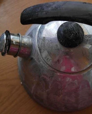 Instead of citric acid, the powder contains inorganic acid with an electrochemical corrosion inhibitor.