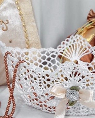 It's a good idea to check that each yarn is secured in the correct position before processing the knitted garment.