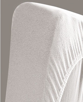 Automatic machine washing is allowed, but only when delicate wash mode is selected.