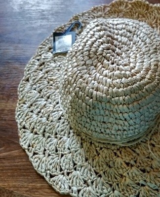 To make the hat shine, it is recommended to add a pinch of salt to these mixtures.