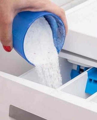 For allergy sufferers and children, hypoallergenic powders are suitable.