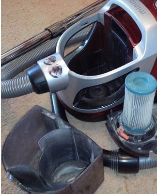 The motor is the very heart of the vacuum cleaner, which sets everything in motion.