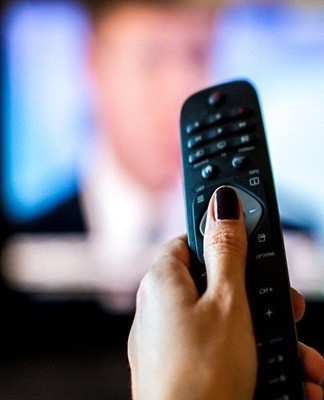 If the remote control is filled with soda, you will need to disassemble the device again and rinse the board under running water.