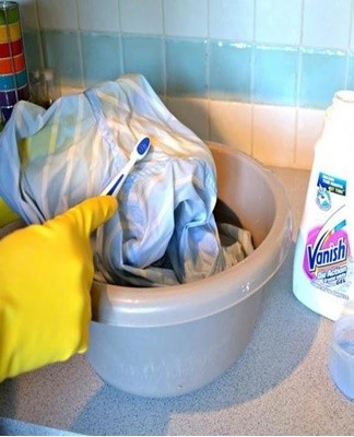 "Vanish" powder is used for manual and automatic washing.