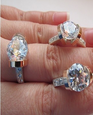  Mechanical cleaning and ammonia should not be used for rhodium-plated silver.