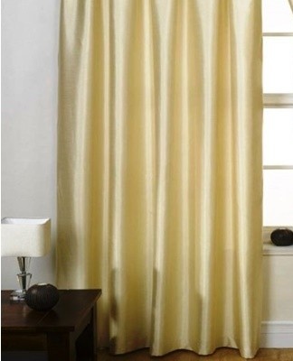  Children's rooms, bedrooms, living rooms, offices are decorated with curtains made from natural ingredients.