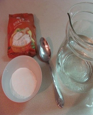 The method of obtaining jelly for starching does not differ from the preparation of a food product.