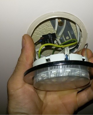 Installation and fixing of a new bulb is carried out by aligning the contacts