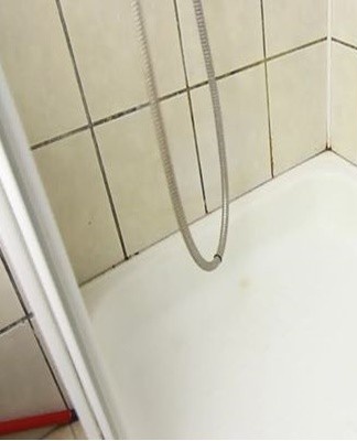 In order to properly wash the pallet, it is necessary to take into account the material from which it is made.