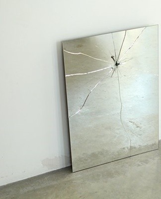 How to remove scratches from a mirror and the intricacies of restoration at home with your own hands