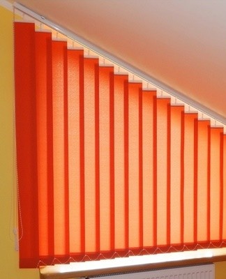 How to quickly hang and install blinds on plastic windows