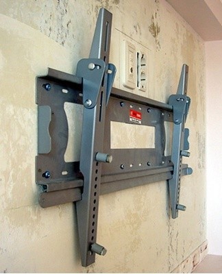 To fix all the elements to the wall, it is recommended to follow the step-by-step instructions.