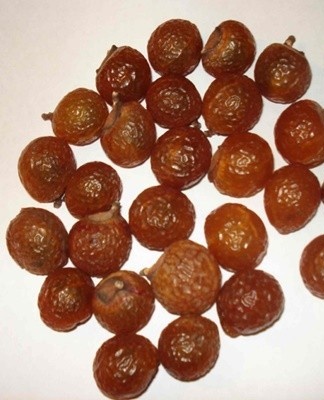 If you refuse household chemicals, you can use soap nuts, which are sold in eco-supermarkets.