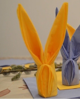 We fix the form on something rigid.