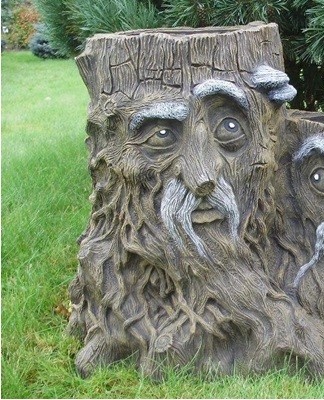 When making decorations for the garden, you must remember that you will have to take care of them.